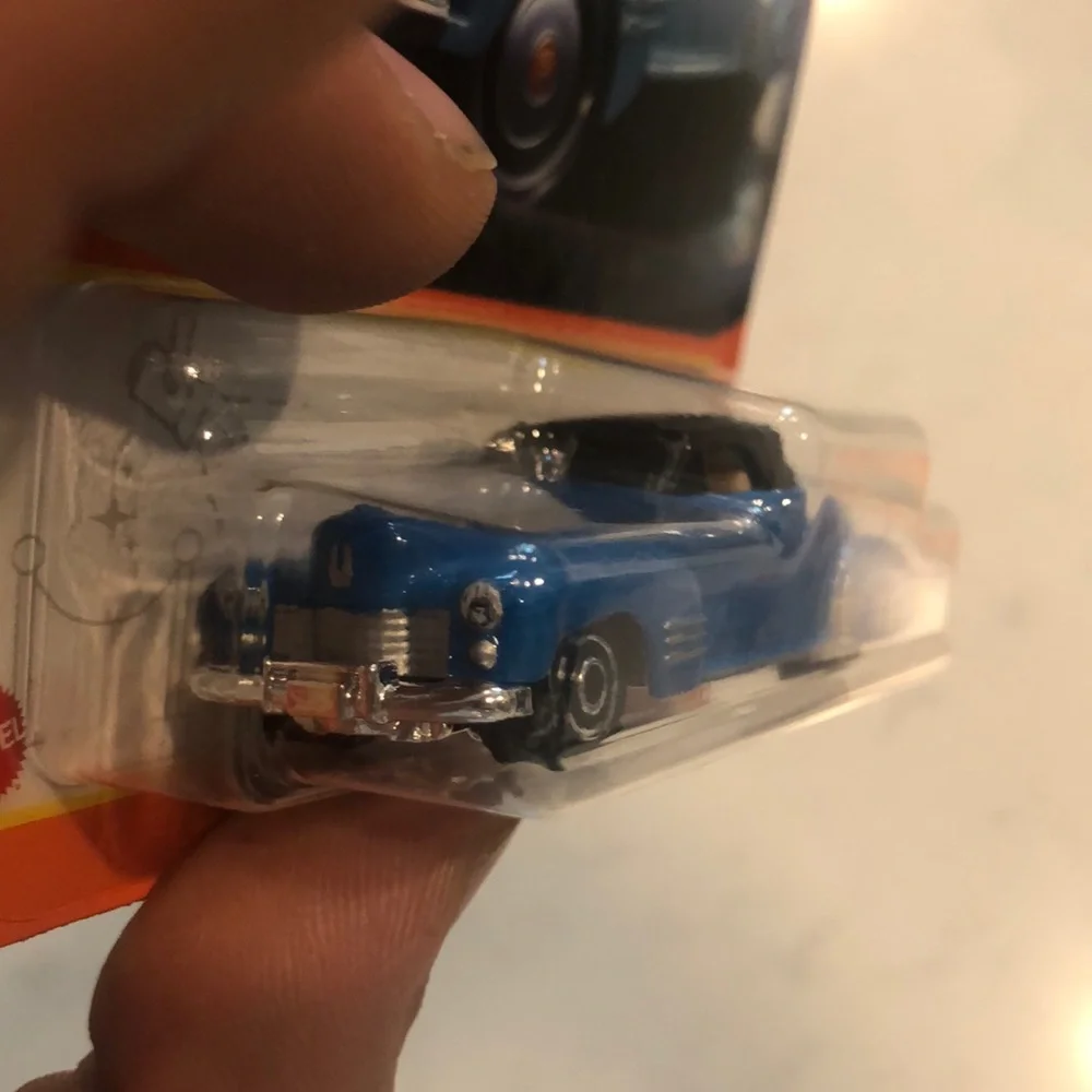 Matchbox 1941 Cadillac Series 62 Convertible Coupe Toy Car